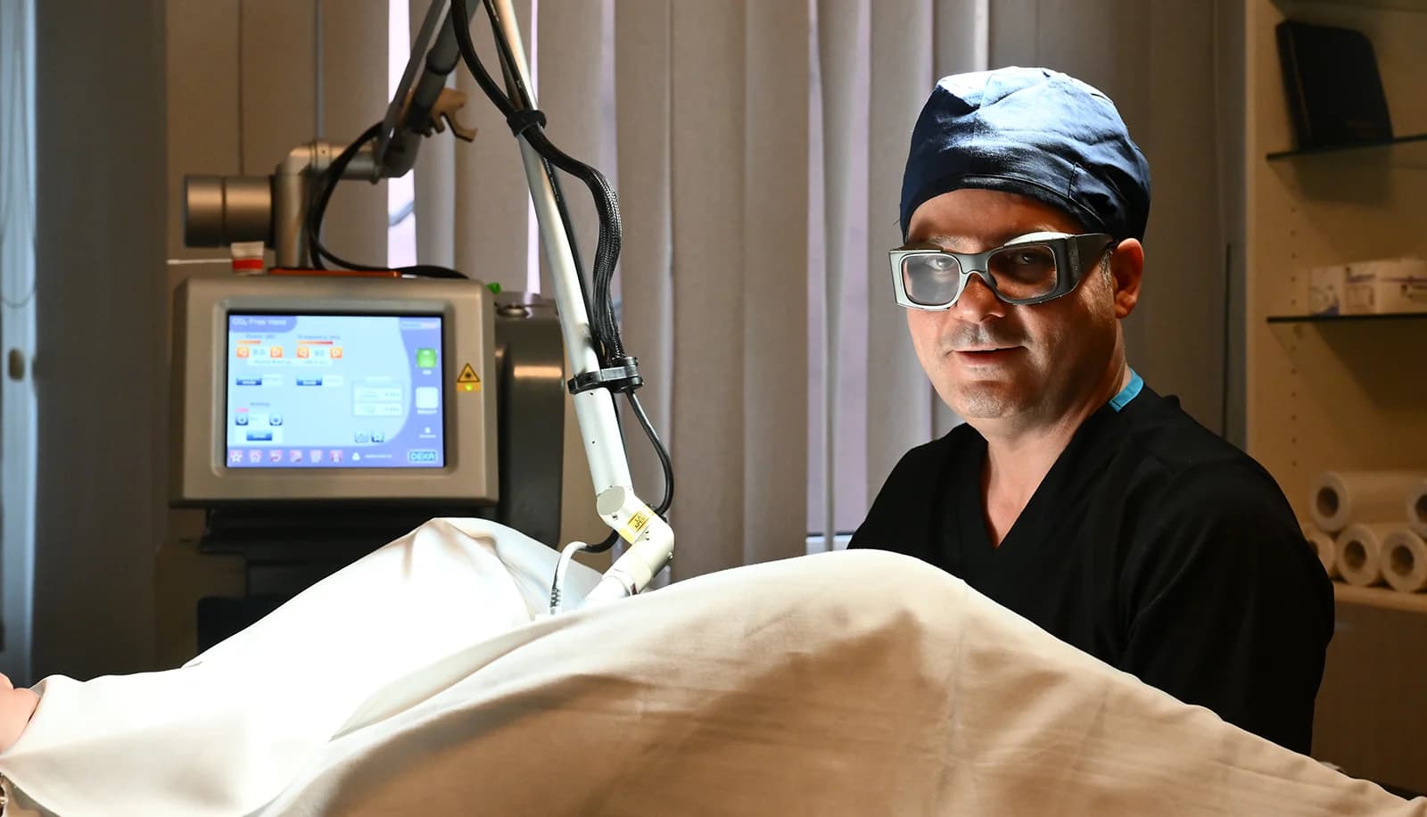 Kalıcı Kızlık Zarı Dikimi Nedir?